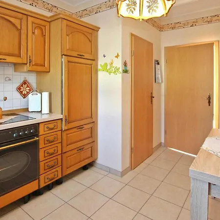 Cozy In With Kitchen Apartment Wesenberg